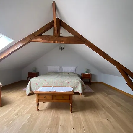 Casa de Férias Le Camp Romain, Maison Familiale Avec Terrain