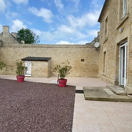 Le Camp Romain, Maison Familiale Avec Terrain * Banville