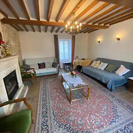 Le Camp Romain, Maison Familiale Avec Terrain Holiday home